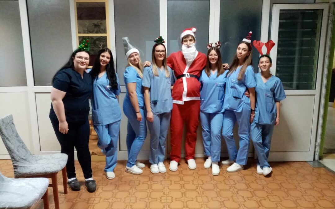 Edukativno- zabavni božićni program u Cvjetnom domu