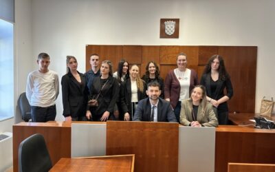 Učenici Medicinske škole na Državnoj smotri simuliranih suđenja